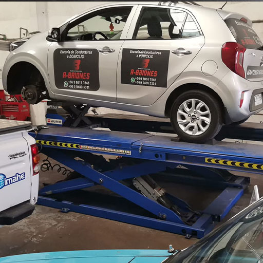 Revisión periódica de autos de escuela thumbnail